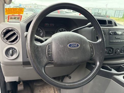 Used 2013 Ford E-350 and Econoline 350 Super Duty w/ PWR Locks & Windows Group RWD image 2