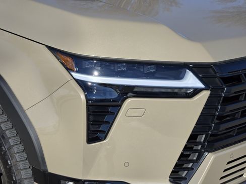 Certified 2025 Lexus GX 550 Overtrail+, Mark Levinson Audi image 8