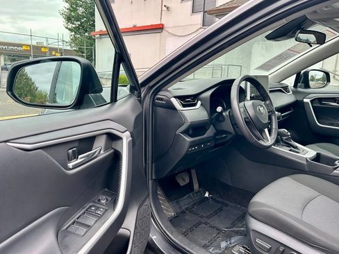 Certified 2024 Toyota RAV4 XLE w/ Convenience Package AWD/4WD image 9