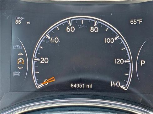 Used 2018 Jeep Grand Cherokee Laredo RWD image 11