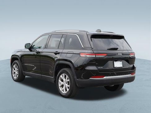 Used 2022 Jeep Grand Cherokee Limited w/ Luxury Tech Group II AWD/4WD image 6