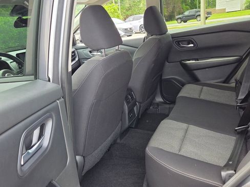 Used 2024 Nissan Rogue SV FWD image 5