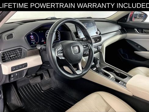 Used 2018 Honda Accord Touring image 17