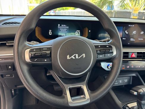 Used 2025 Kia K5 LXS FWD image 29