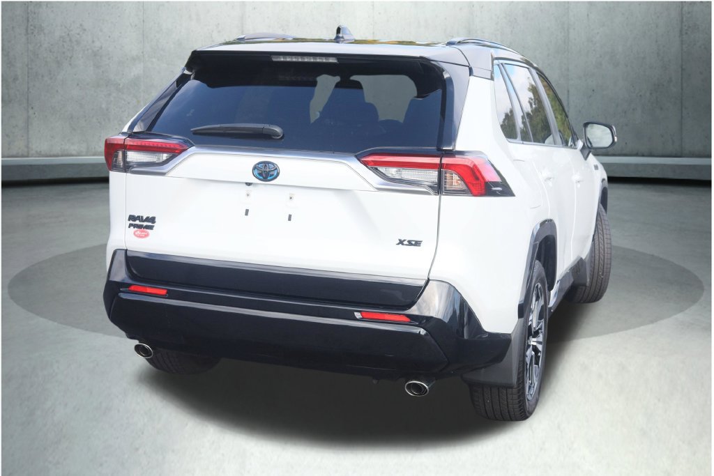 Used 2023 Toyota RAV4 XSE w/ Weather Package AWD/4WD image 15
