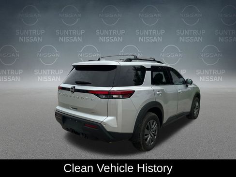 Used 2025 Nissan Pathfinder SV w/ SV Premium Package AWD/4WD image 4