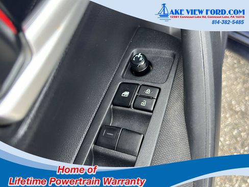 Used 2021 Toyota Corolla LE w/ Carpet Mat Package (TMS) FWD image 19