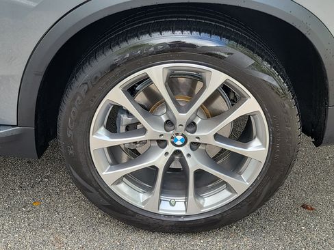 Certified 2025 BMW X5 sDrive40i w/ Climate Comfort Package RWD image 6