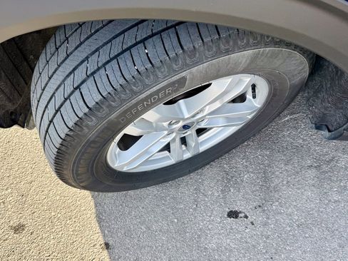 Certified 2023 Ford Explorer XLT w/ Equipment Group 202A image 27