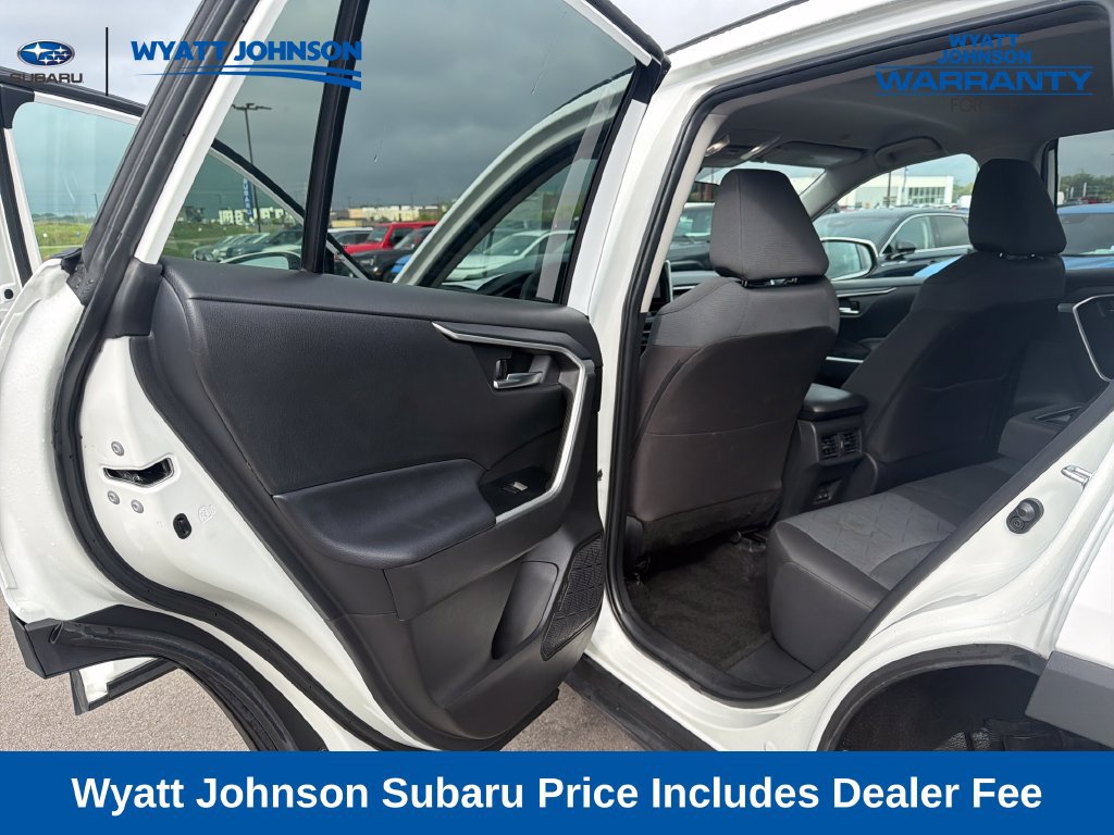 Used 2025 Toyota RAV4 XLE FWD image 30
