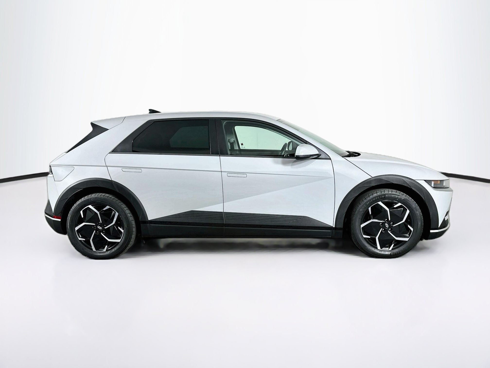 Used 2024 Hyundai Ioniq 5 SEL RWD image 10