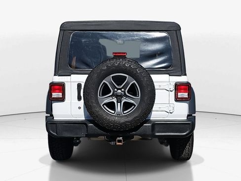 Used 2018 Jeep Wrangler Unlimited Sport S image 6