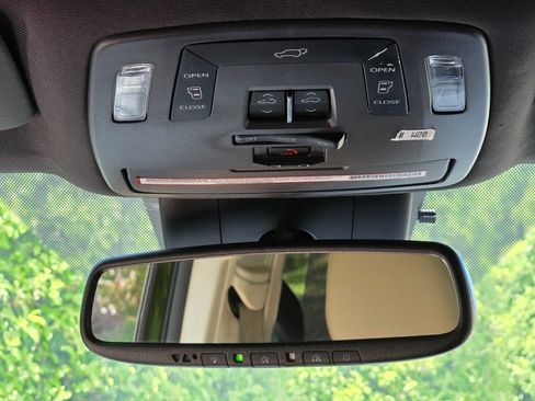 Used 2021 Toyota Sienna XLE image 26