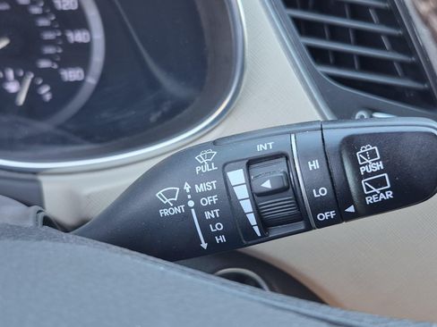 Used 2018 Hyundai Santa Fe AWD image 36