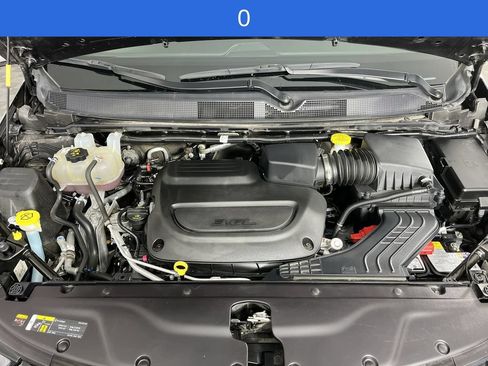 Used 2025 Chrysler Pacifica Limited FWD image 28