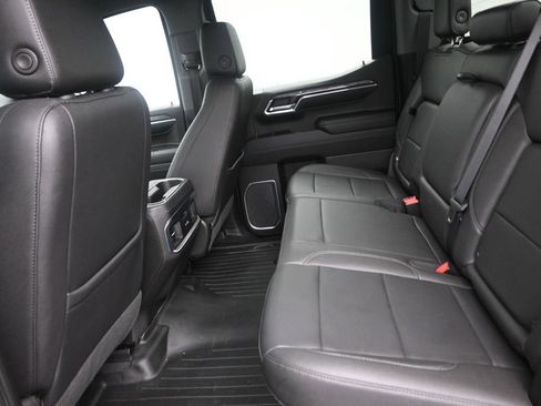 Used 2022 Chevrolet Silverado 1500 LTZ RWD image 15