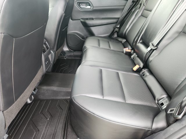 Used 2025 Nissan Rogue SV w/ SV Premium Package FWD image 30