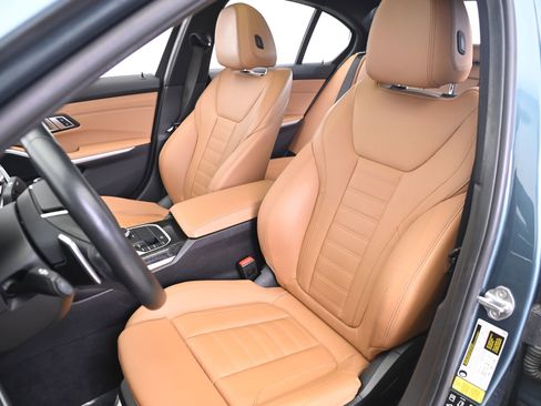 Used 2019 BMW 330i xDrive Sedan w/ Premium Package image 29