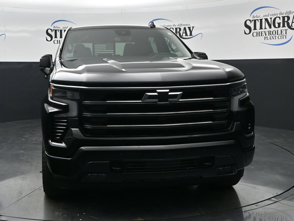 Used 2025 Chevrolet Silverado 1500 High Country w/ Midnight Edition RWD image 2