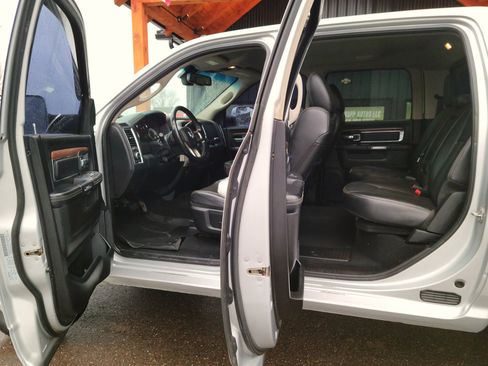 Used 2018 RAM 2500 Laramie image 7