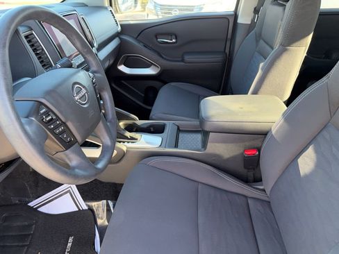 Used 2023 Nissan Frontier SV w/ Tow Package image 21