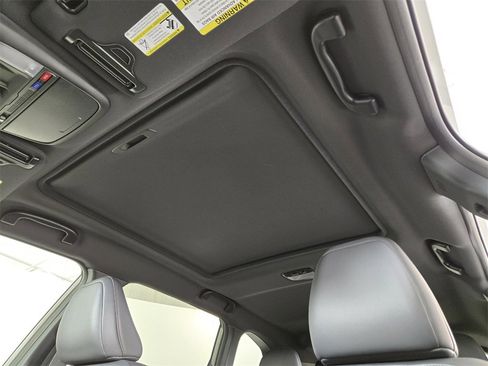 New 2025 Subaru Forester Touring image 9