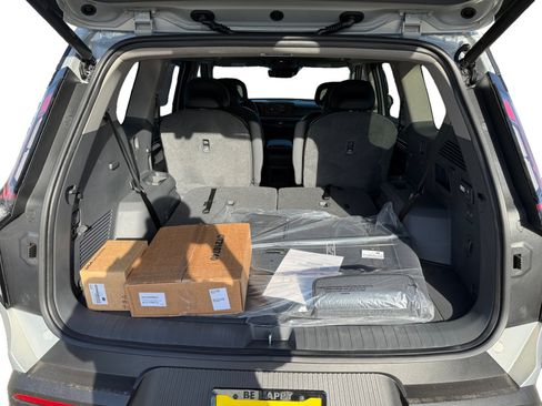 New 2026 Kia EV9 Light image 17