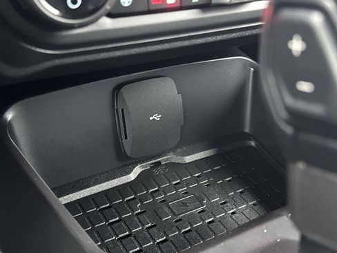 Used 2024 Ford Bronco Outer Banks image 25