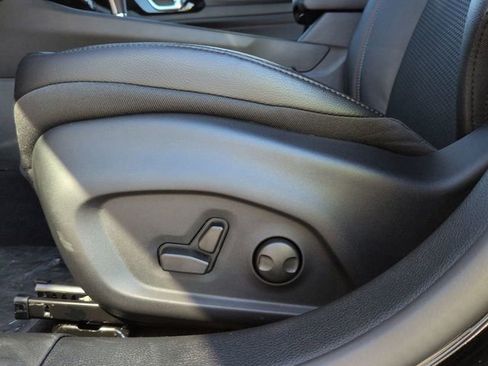 New 2026 Jeep Compass Trailhawk image 19