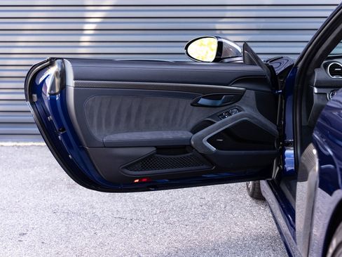 Certified 2025 Porsche 718 Cayman GT4 RS RWD image 20
