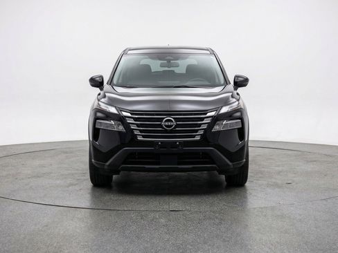Used 2025 Nissan Rogue SV FWD image 2