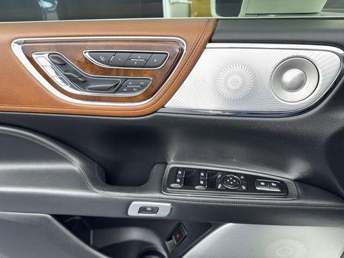 Used 2020 Lincoln Continental Black Label w/ Rear Seat Amenities Package image 30