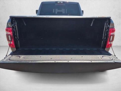 Used 2022 RAM 2500 Laramie AWD/4WD image 6