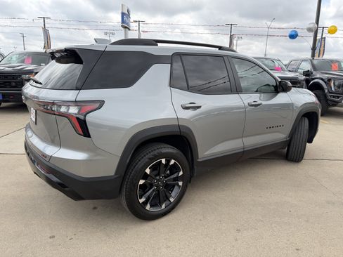 Used 2026 Chevrolet Equinox RS image 6