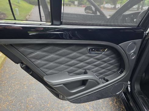 Used 2017 Bentley Mulsanne RWD image 91