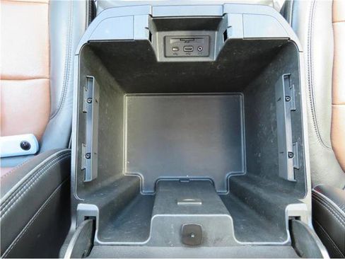 Used 2019 Chevrolet Silverado 1500 High Country w/ High Country Premium Package image 32