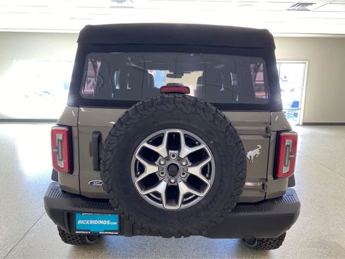 Used 2025 Ford Bronco Badlands AWD/4WD image 9