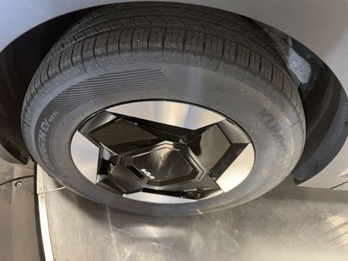 New 2026 Kia EV9 Wind image 10