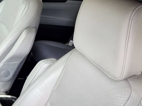 Used 2018 Honda Odyssey Elite image 17