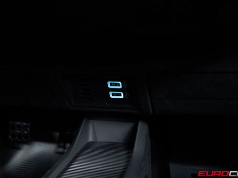 Used 2018 Ford GT RWD image 42