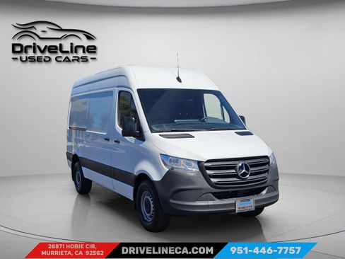 Used 2022 Mercedes-Benz Sprinter 2500 image 9