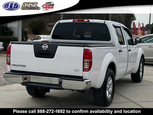 Used 2011 Nissan Frontier SV image 7
