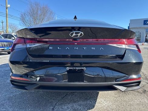 Used 2023 Hyundai Elantra SEL w/ Cargo Package image 19