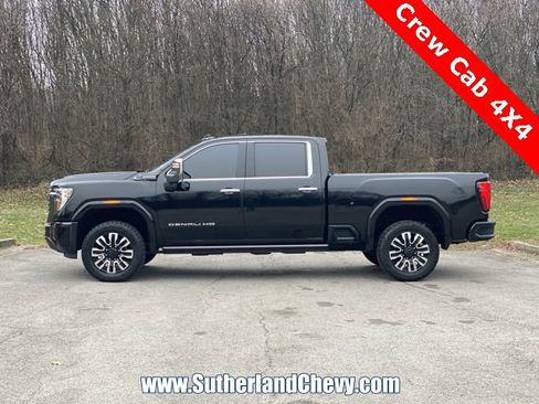 Used 2024 GMC Sierra 2500 Denali Ultimate w/ Max Trailering Package image 4