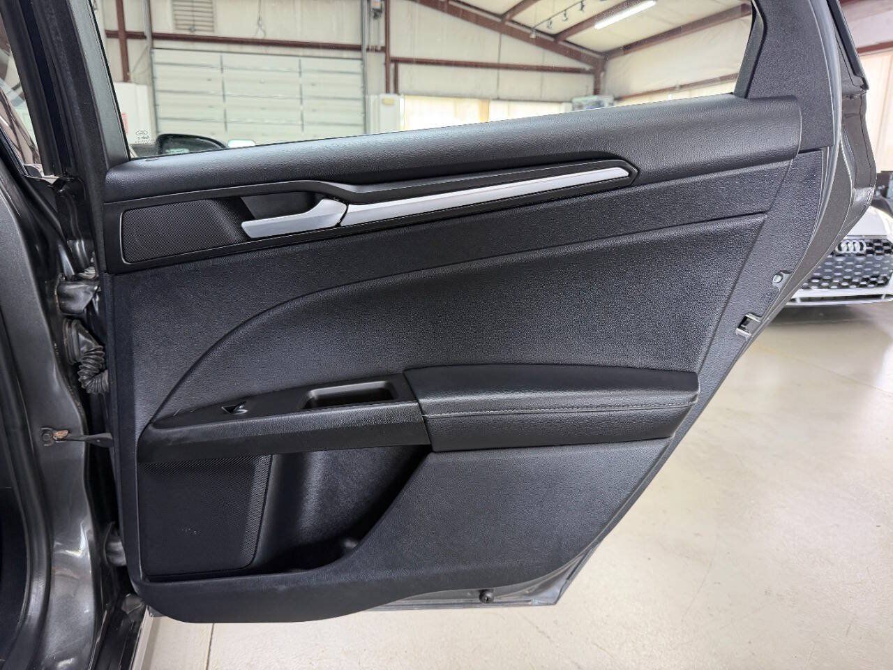 Used 2019 Ford Fusion Titanium AWD/4WD image 14