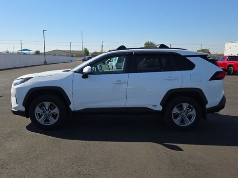 Certified 2025 Toyota RAV4 XLE w/ Convenience Package AWD/4WD image 4