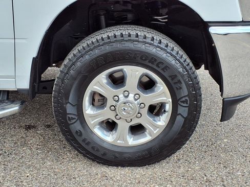 Used 2024 RAM 2500 Big Horn image 10