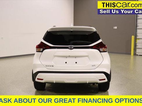Used 2024 Nissan Kicks SR w/ SR Premium Package FWD image 7