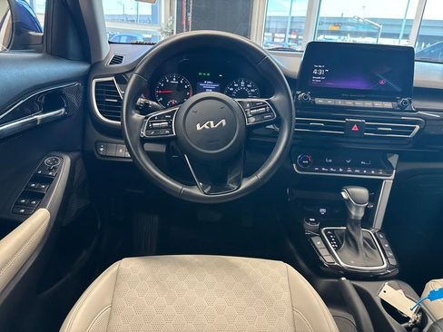 Used 2023 Kia Seltos EX image 15