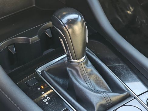 Used 2021 MAZDA MAZDA3 s image 12